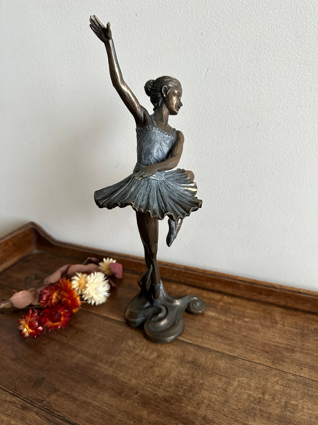 Statuette danseuse étoile effet bronze