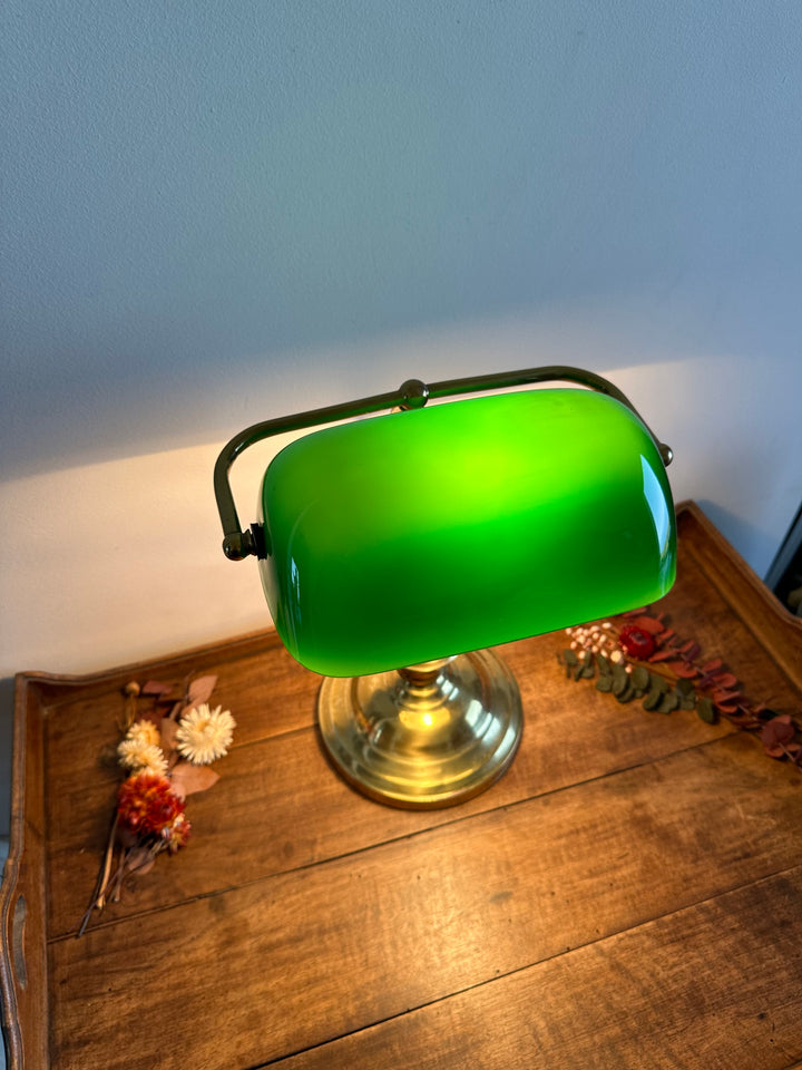 Lampe de notaire opaline verte années 90