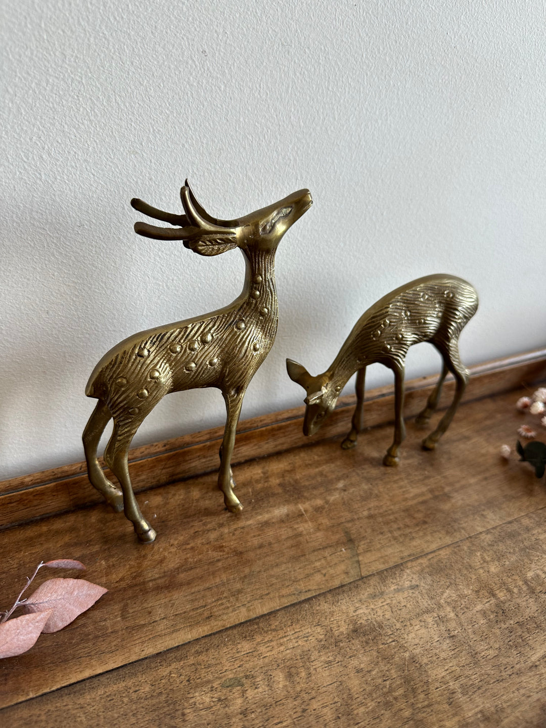 Cerf et biche statuettes en laiton