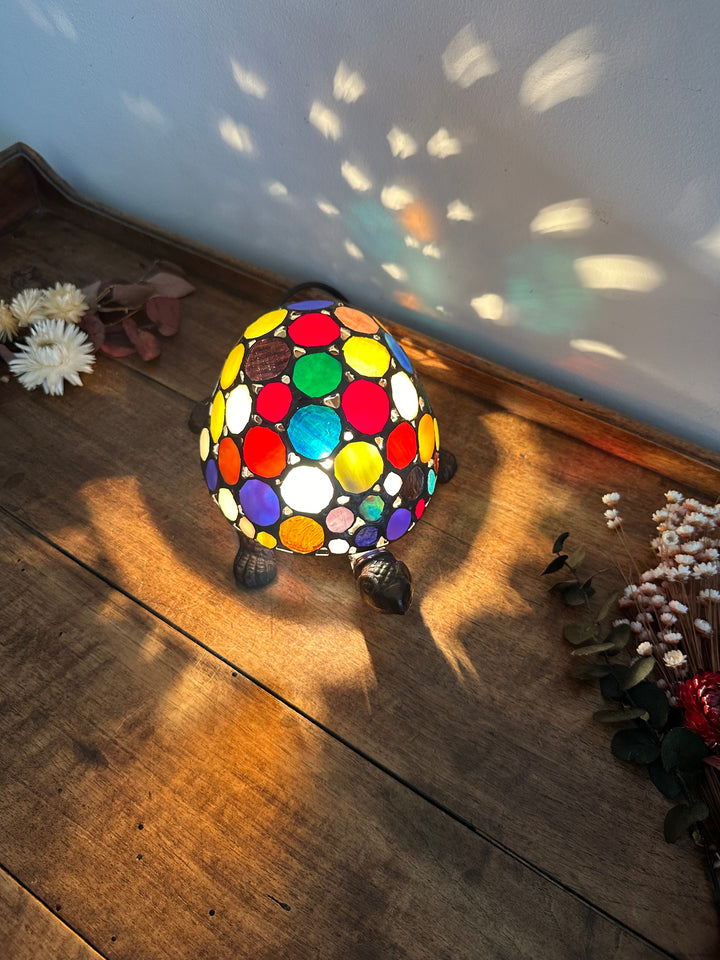 Lampe de table tortue multicolore style Tiffany