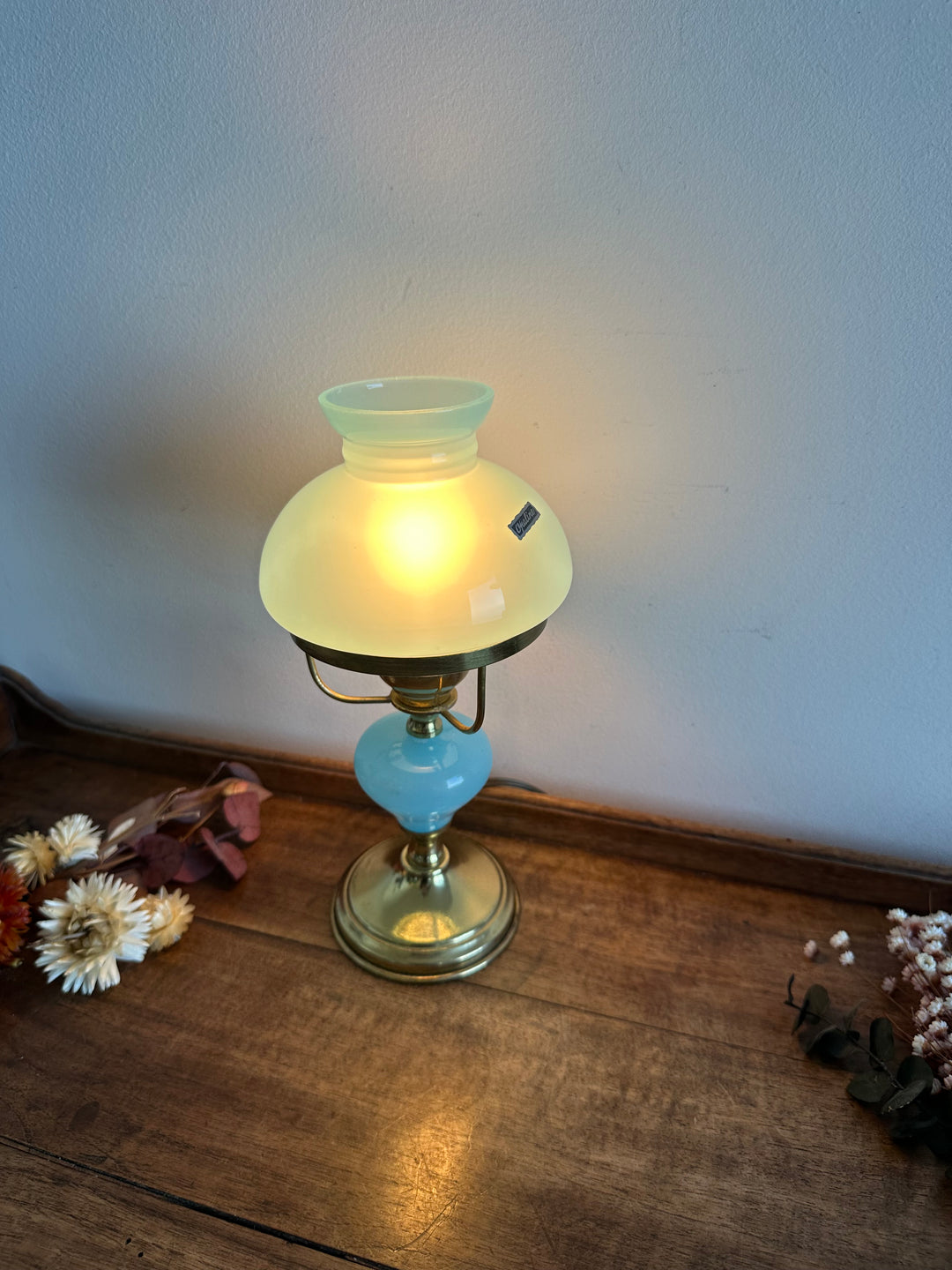 Lampe en laiton et opaline bleue taille mini