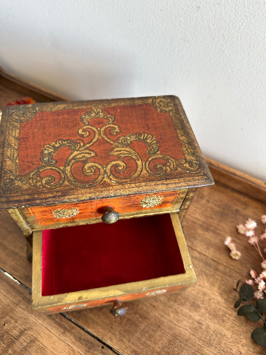 Coffret en bois style florentin rouge et or deux tiroirs