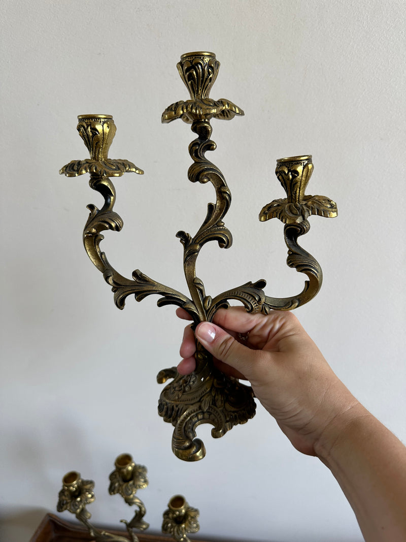 Bougeoirs à trois têtes en bronze style rococo