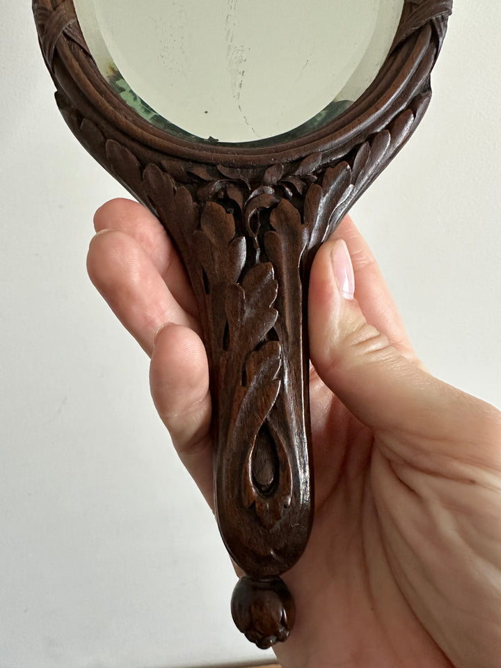 Miroir à main Art nouveau en bois sculpté