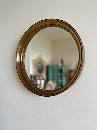 Miroir rond en plastique marron années 60-70