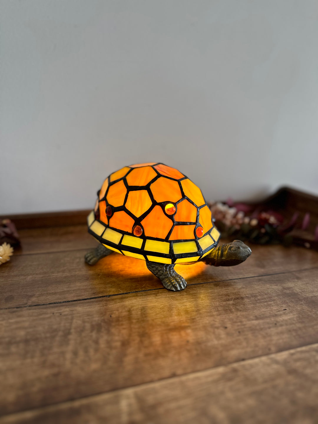 Lampe en forme de tortue pâte de verre colorée style tiffany