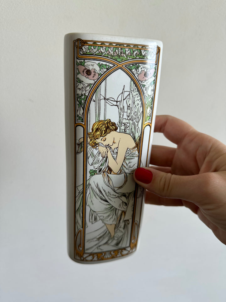 Vase en céramique décor mucha