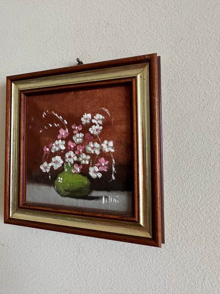 Peinture sur tissu signée fond bordeaux cadre en bois doré