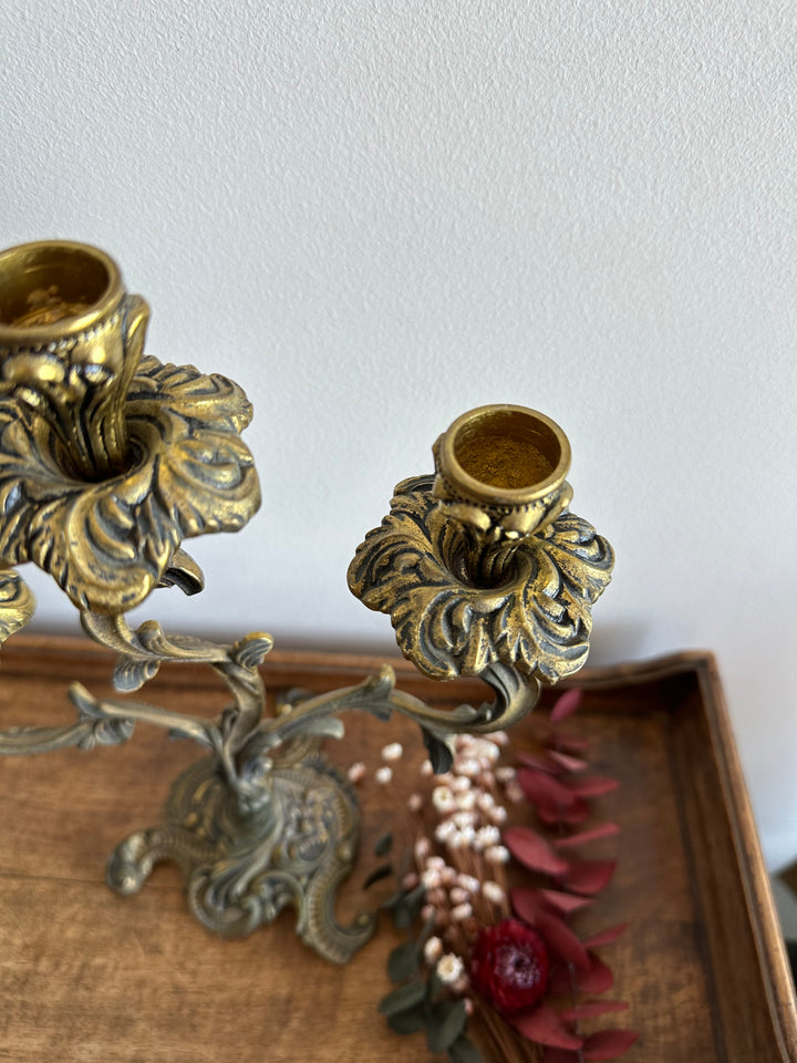 Bougeoirs à trois têtes en bronze style rococo