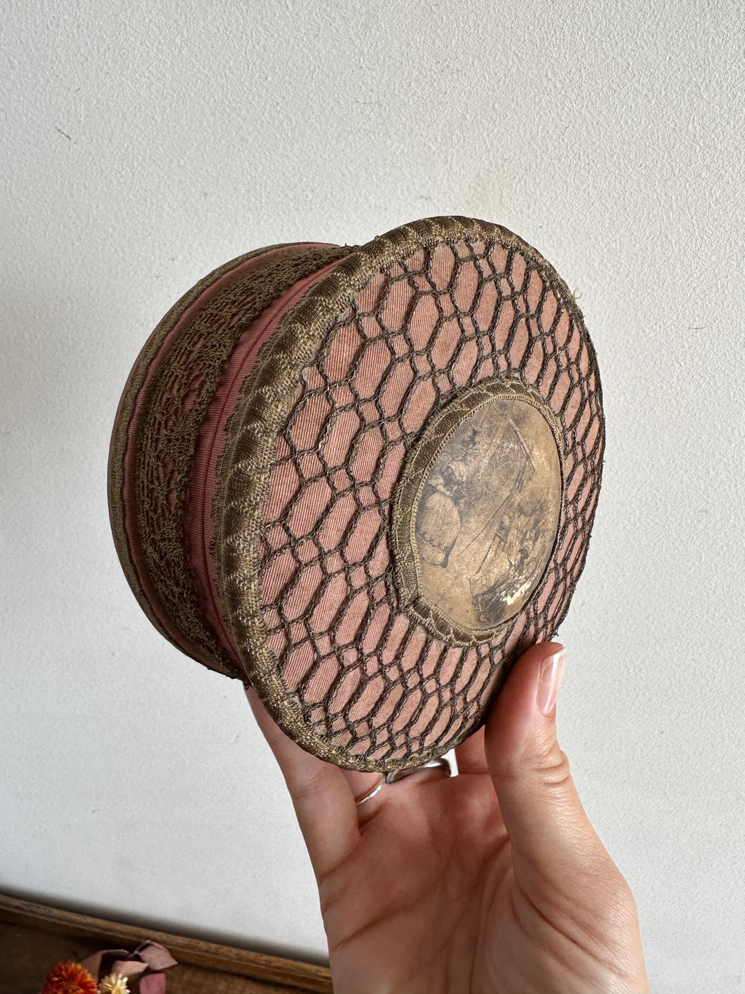 Bonbonnière en tissu XIX ème