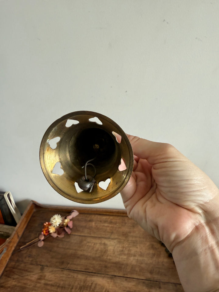 Cloche en laiton petit cœurs