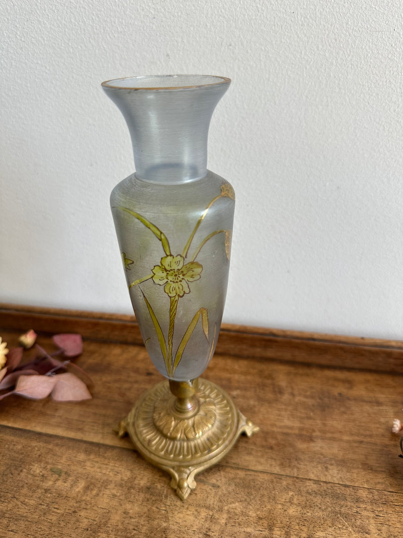 Vase en verre fumé décoré main pied en bronze