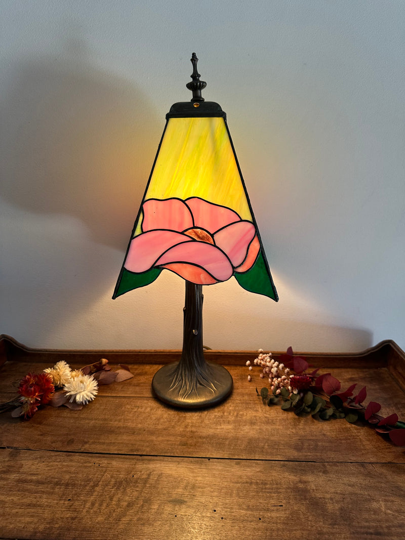 Lampe style Tiffany rectangulaire verte et rose