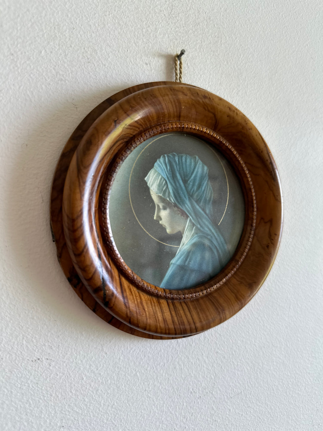 Impression religieuse de la vierge cadre rond en bois d'olivier