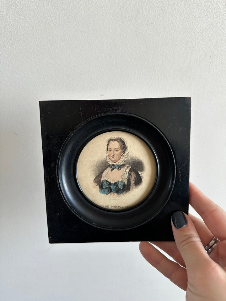 Miniatures en bois portraits d'époque