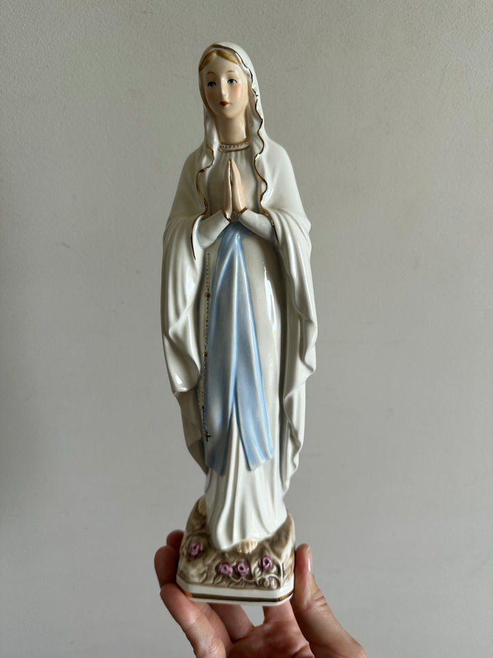 Statuette de la vierge en porcelaine fabrication allemande.