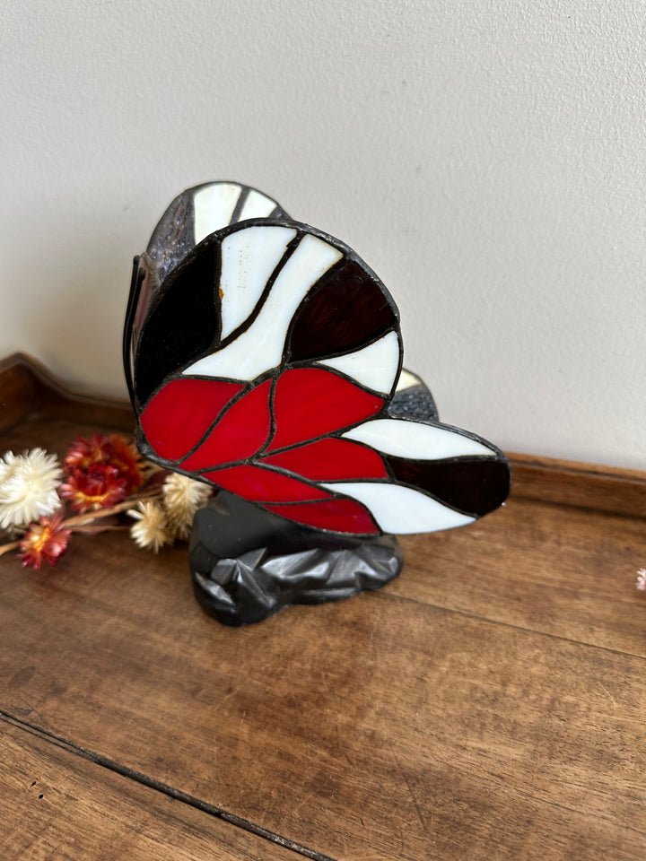 Lampe papillon à poser pâte de verre rouge et noire