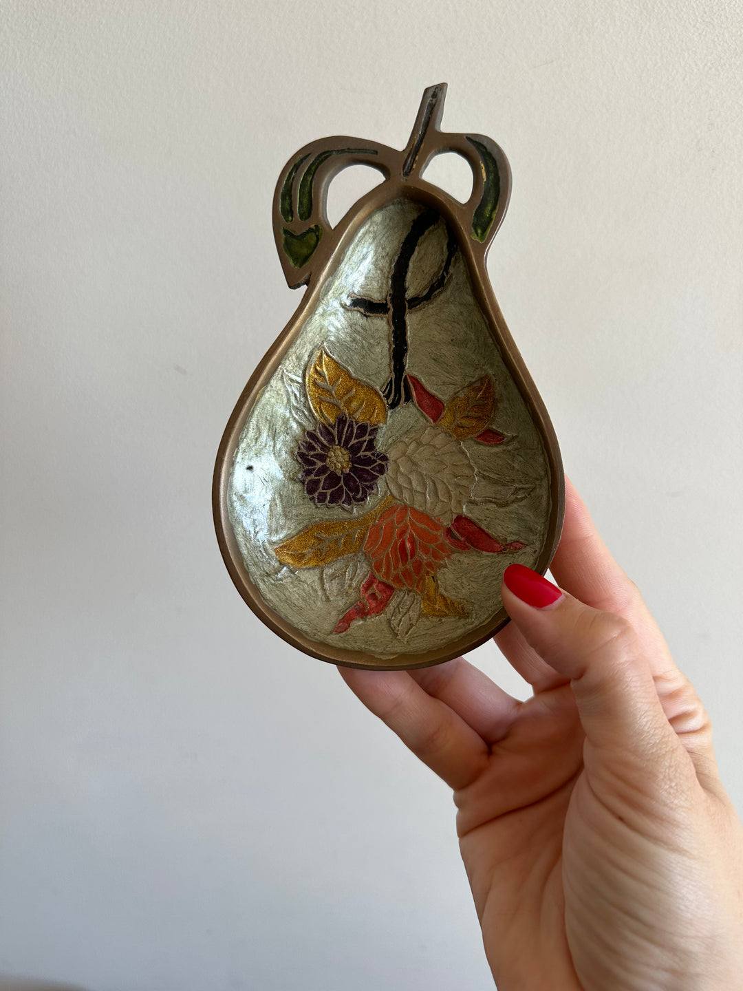 Vide poche en laiton cloisonné décor floral forme de poire