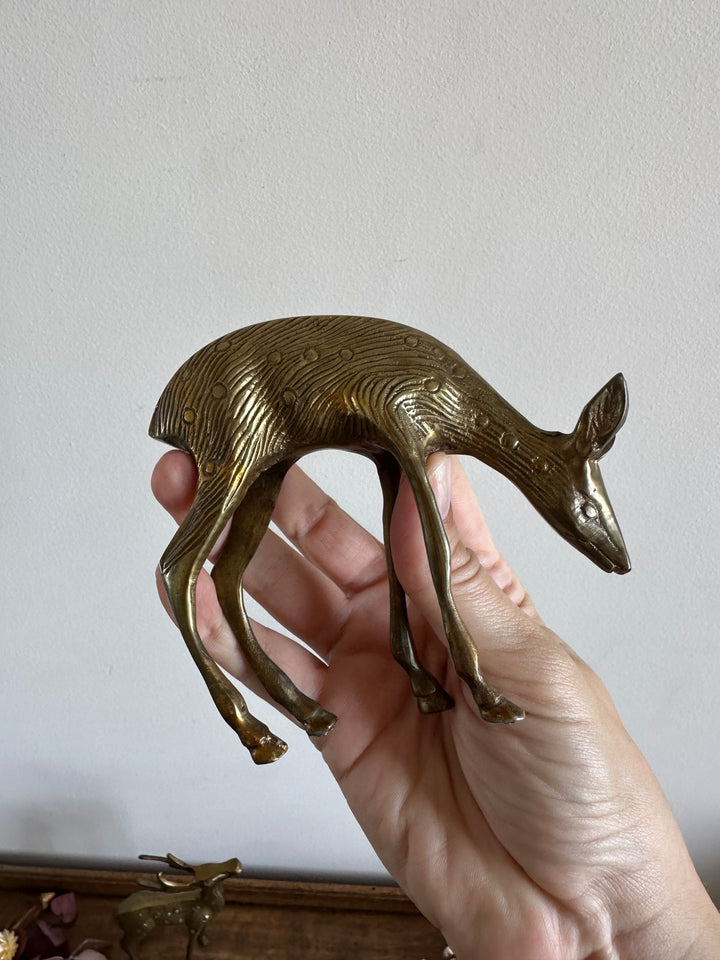 Cerf et biche statuettes en laiton