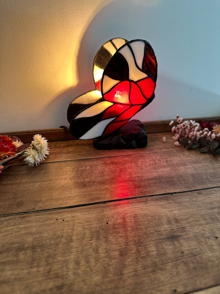 Lampe papillon à poser pâte de verre rouge et noire