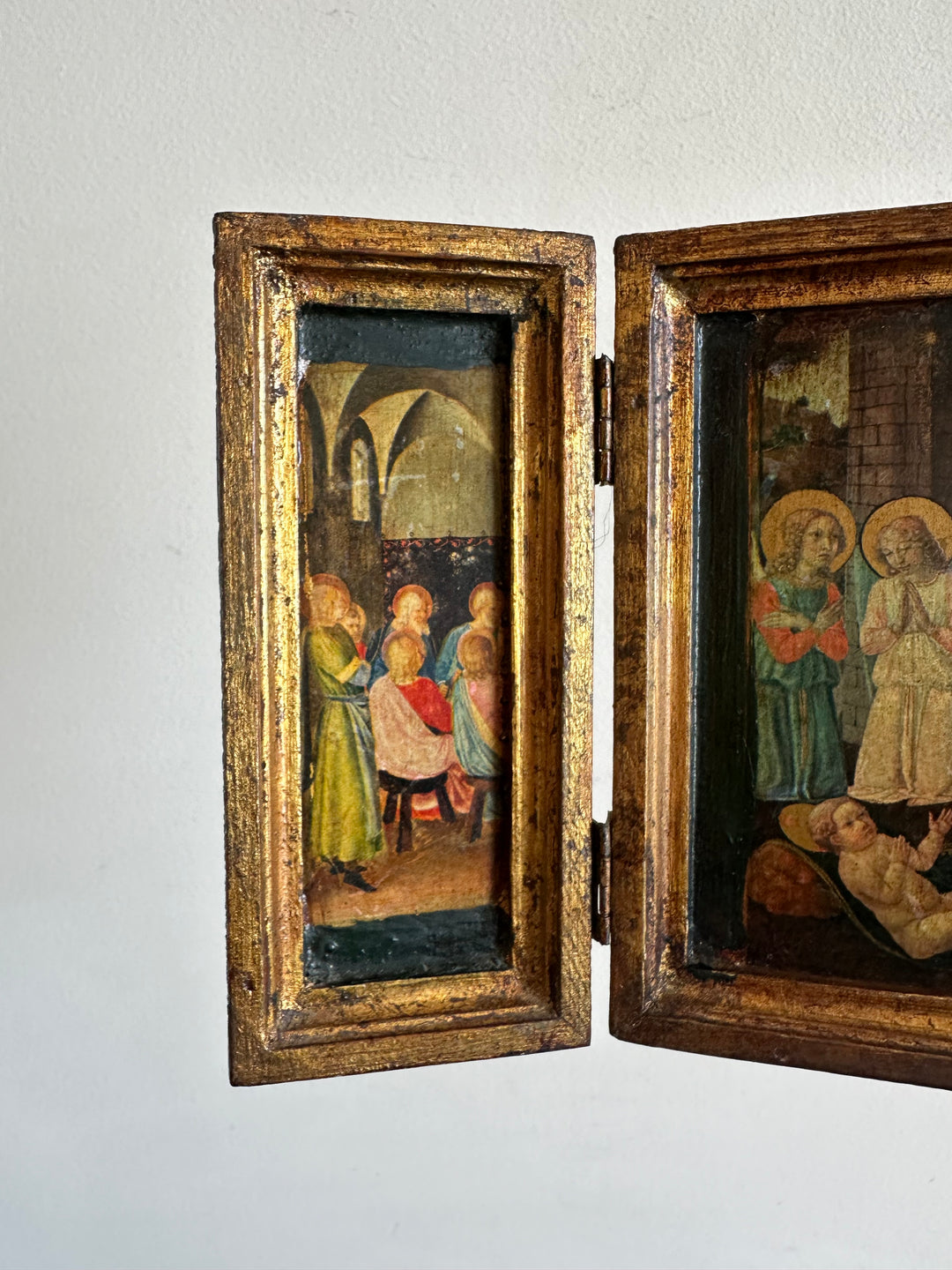 Triptyque religieux en bois forme classique