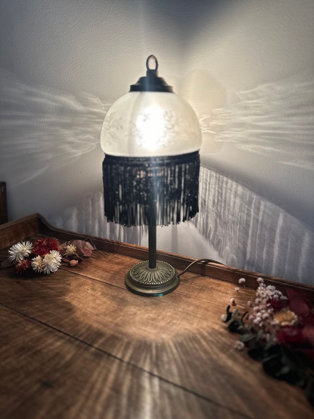 Lampe de chevet frange rideau de perles noires