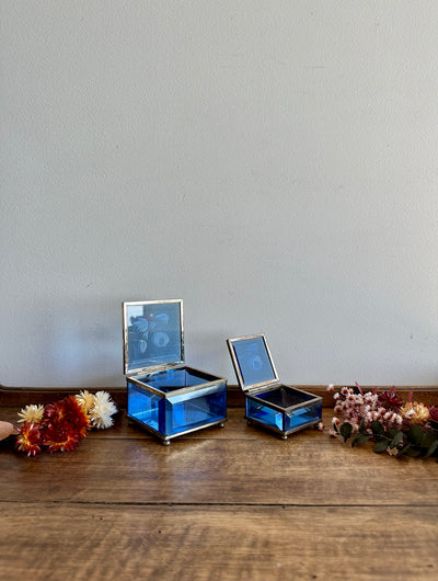 Boîtes à bijoux en cristal bleu gravé