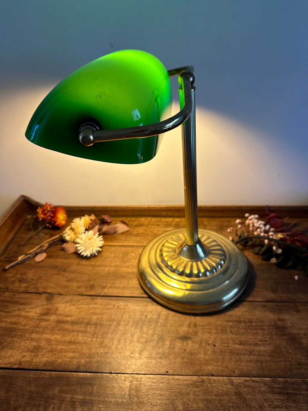 Lampe de notaire métal doré opaline verte