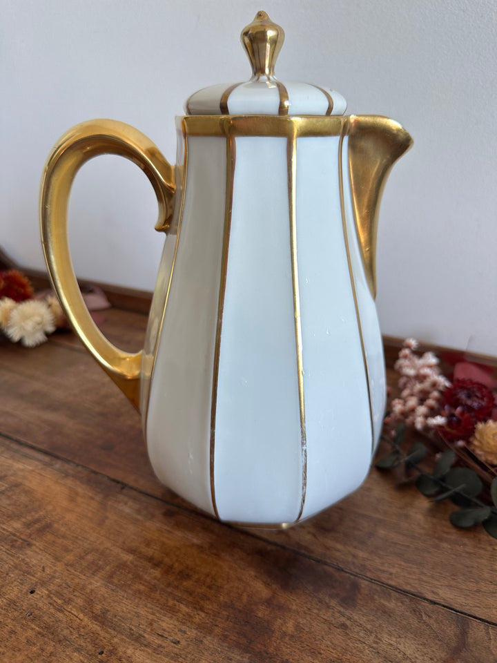 Cafetière en porcelaine de Limoges bordures dorées