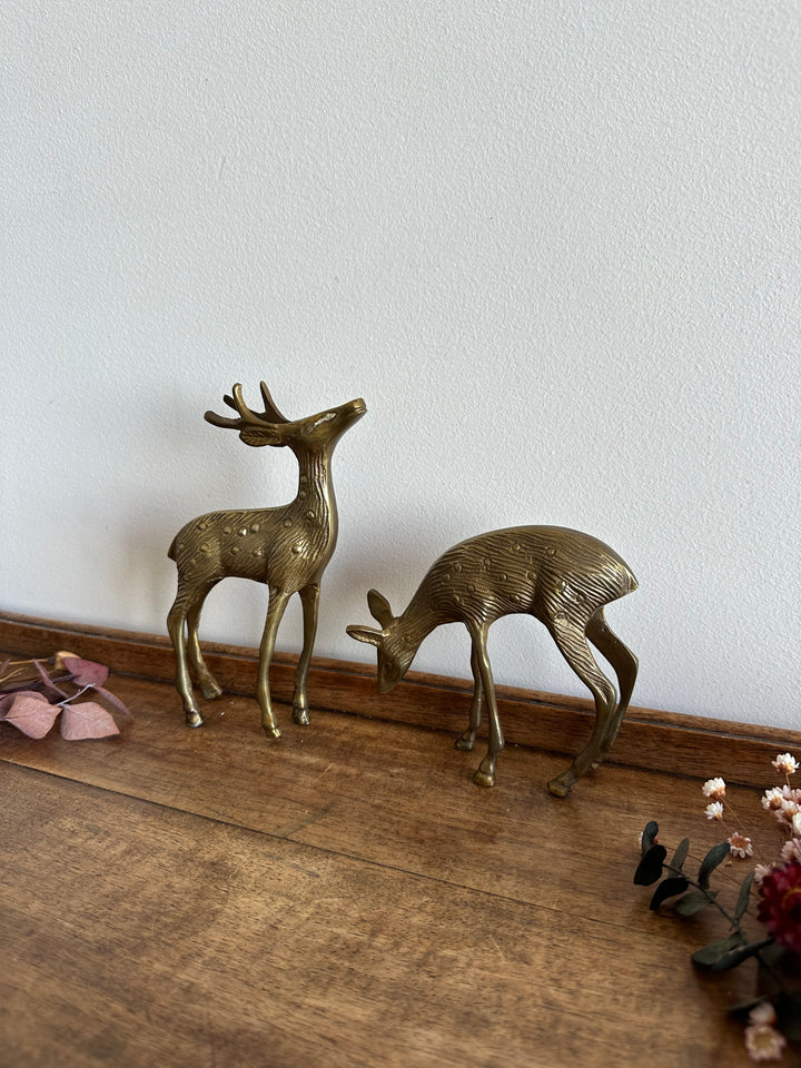 Cerf et biche statuettes en laiton