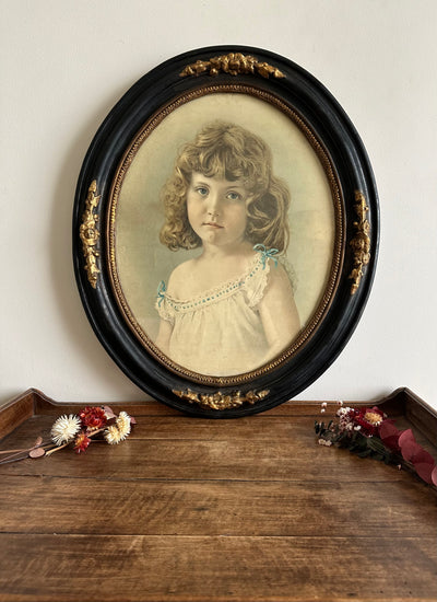 Portrait encadré fillette aux boucles d'or années 1920