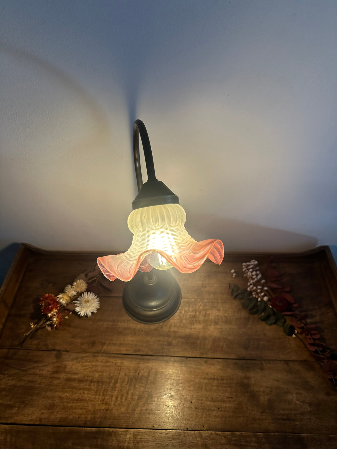 Superbe Lampe De Chevet À Col De Cygne Turque Marocaine En Verre Avec Superbe Lampe De Chevet À Col De Cygne Turque Marocaine En Verre Avec