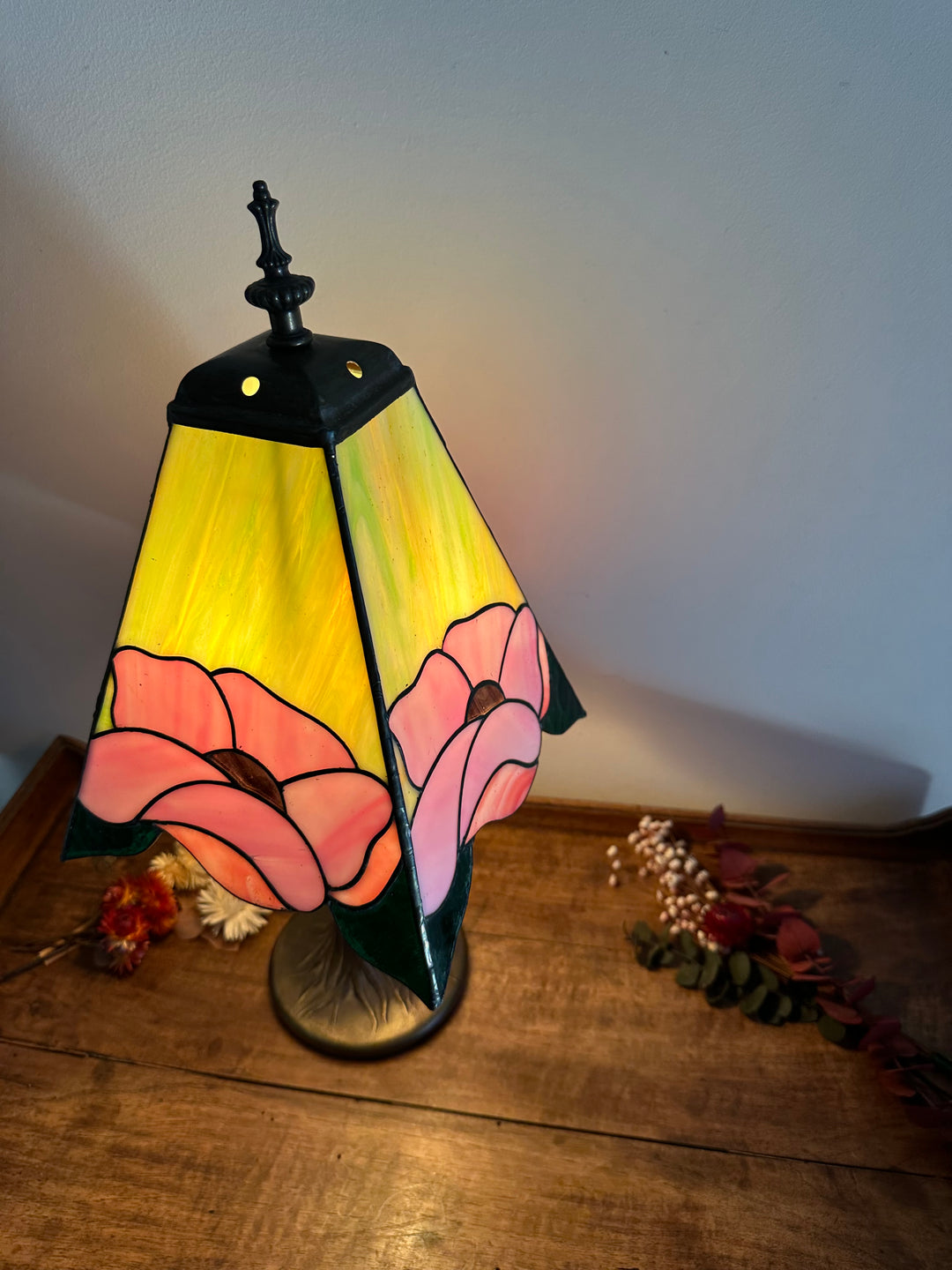 Lampe style Tiffany rectangulaire verte et rose