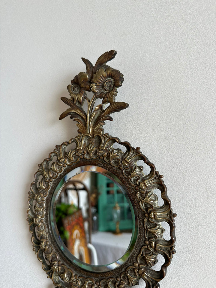 Miroir en bronze 19ème style baroque fronton marguerites