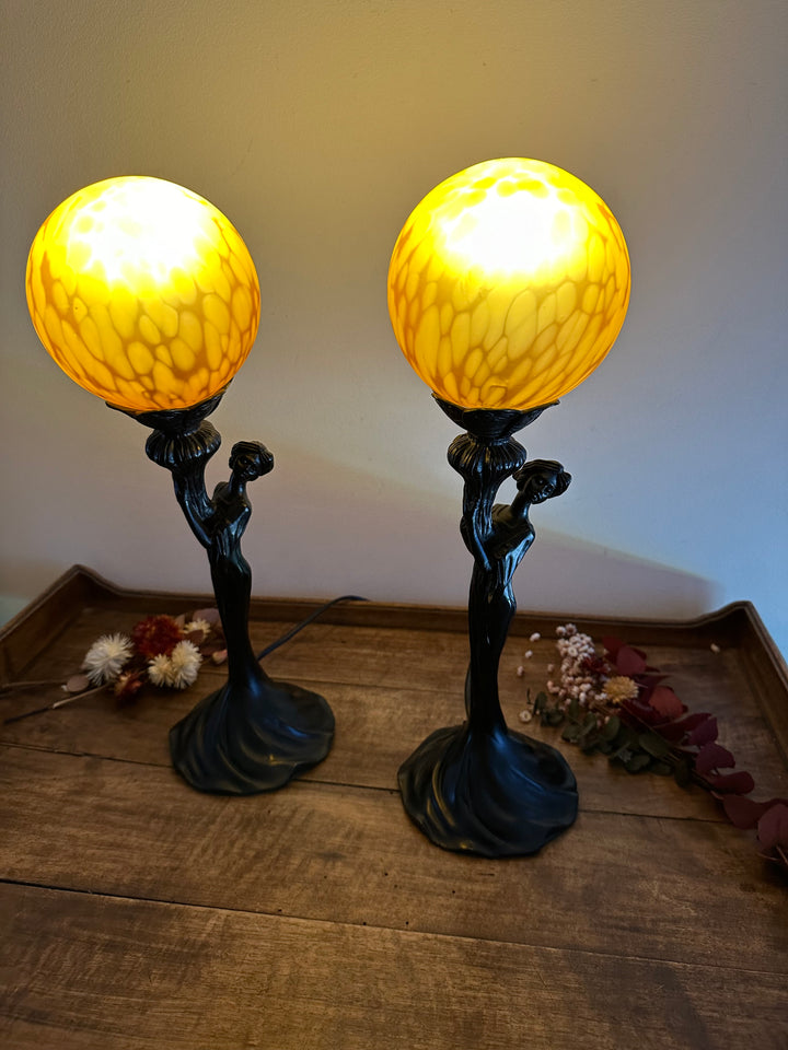 Lampes style Art Nouveau globes orangés