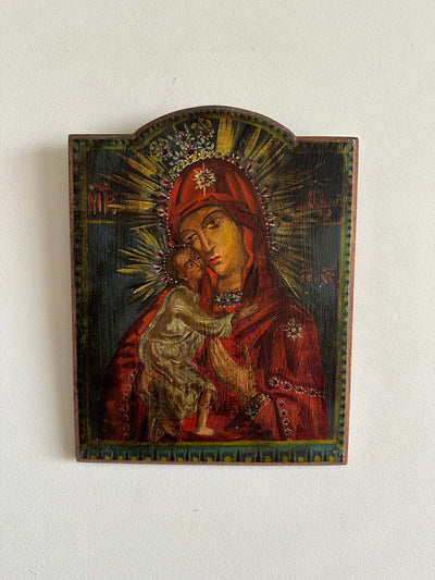 Icône peinte sur bois fronton arrondi de la vierge et l'enfant