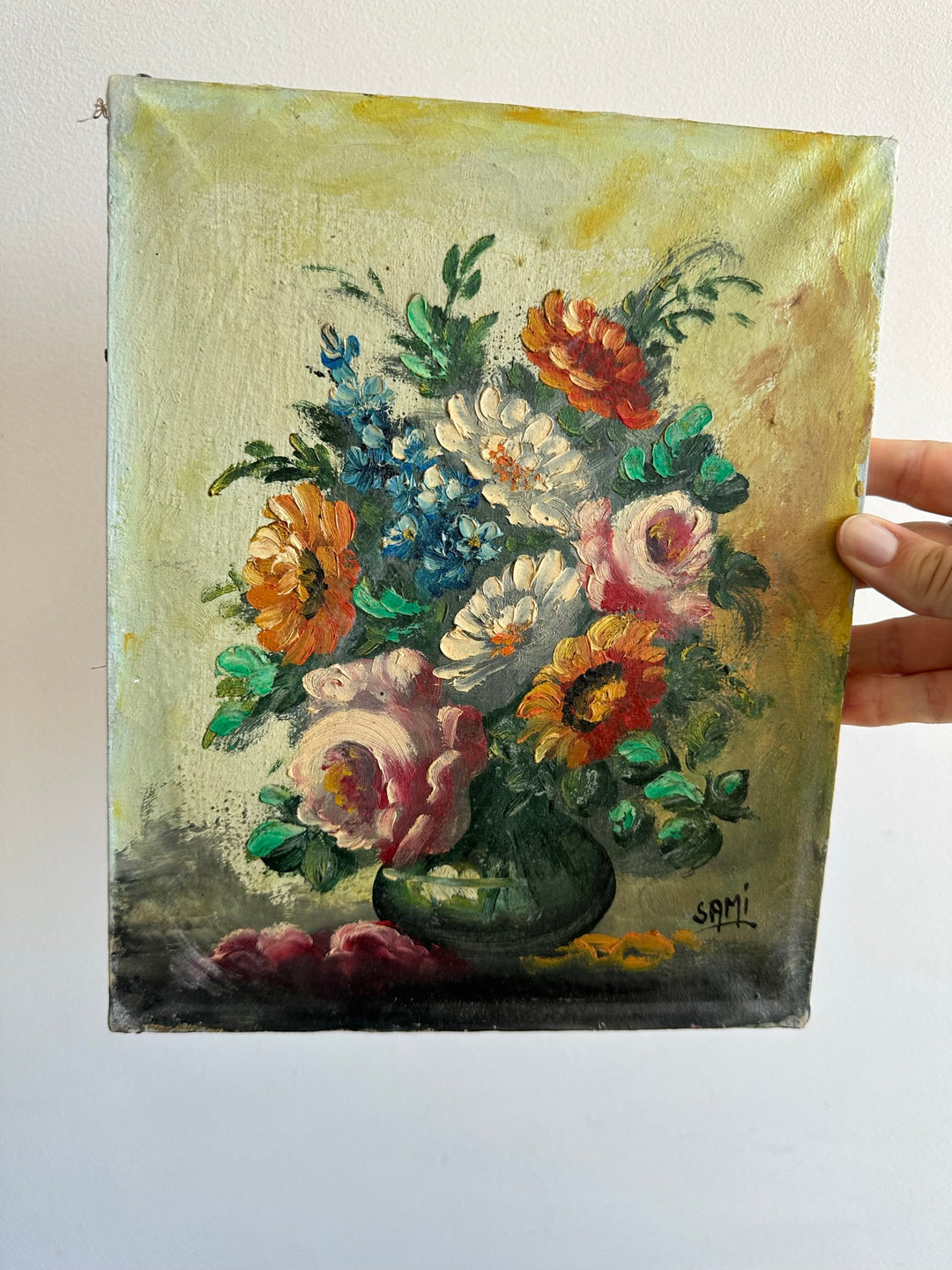 Peinture Bouquet de fleurs sur toile fond jaune signée