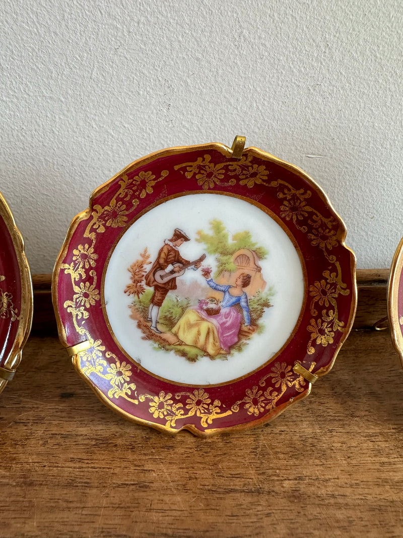 Assiettes miniatures en porcelaine de Limoges