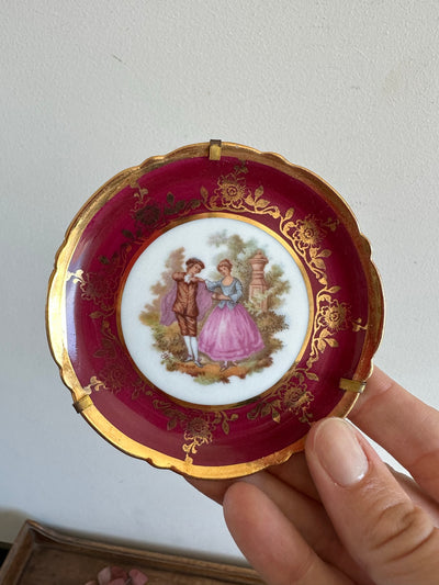 Assiettes miniatures en porcelaine de Limoges