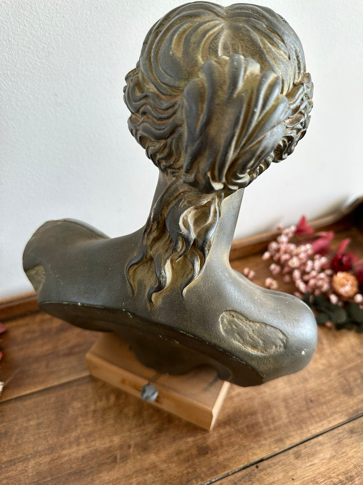 Buste d'Aphrodite en plâtre socle en bois