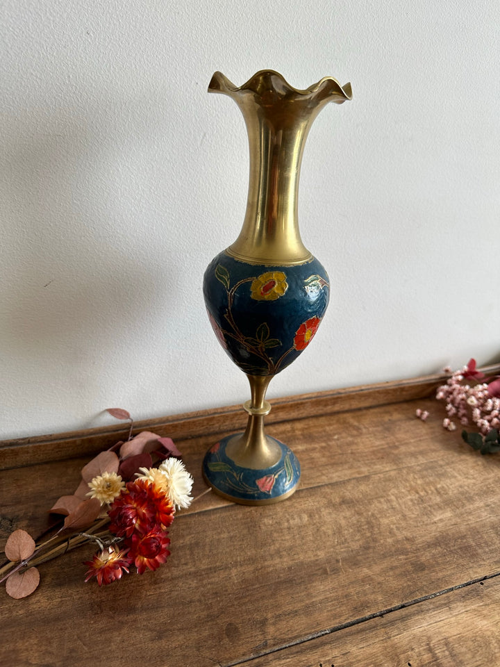 Vase en laiton émaillé bleu rose et vert