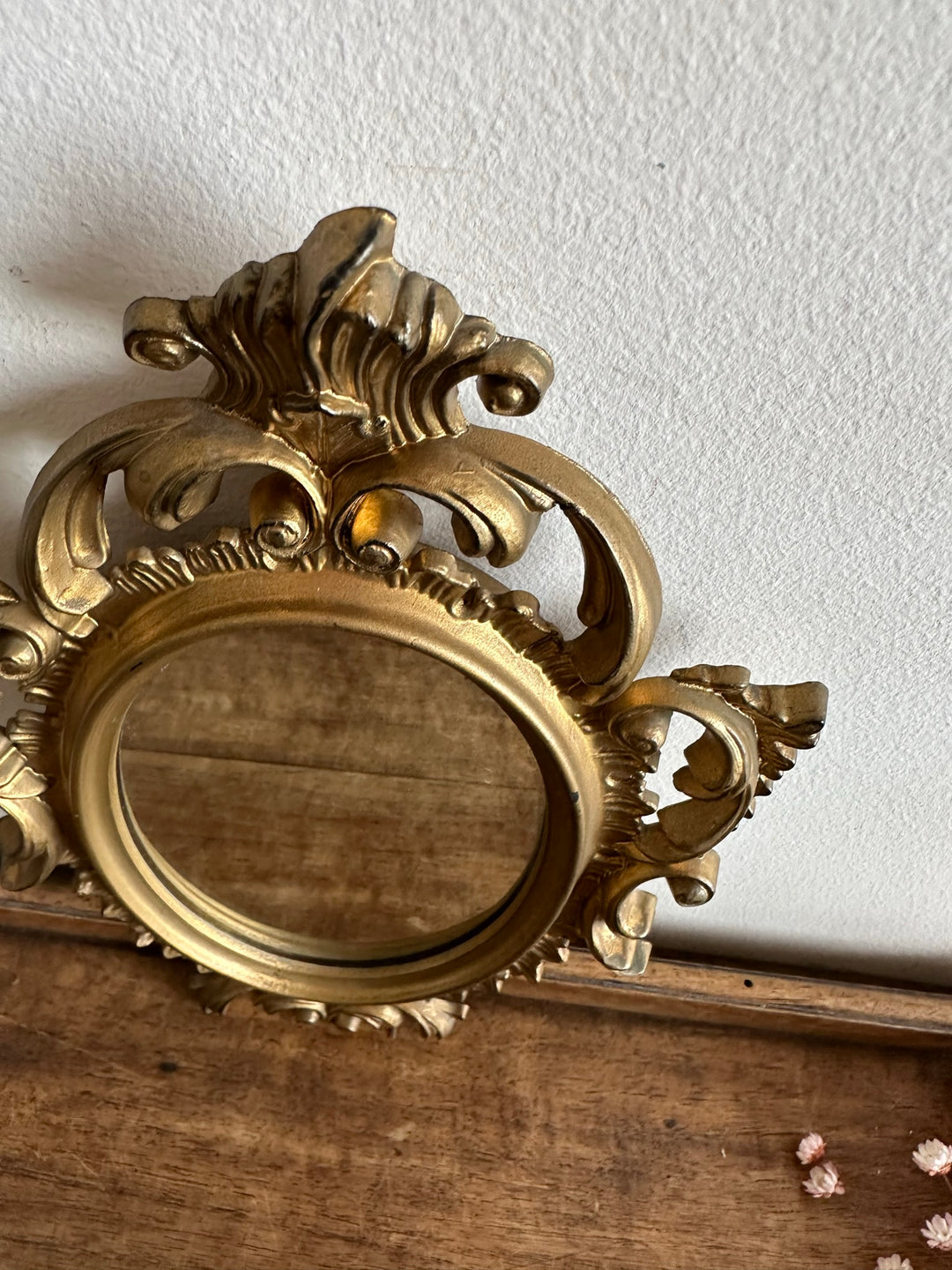 Miroir style rococo en plastique doré