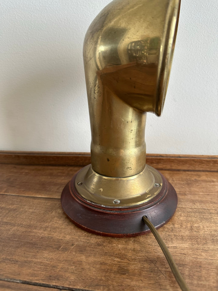 Lampe à poser en laiton type bateau socle en bois