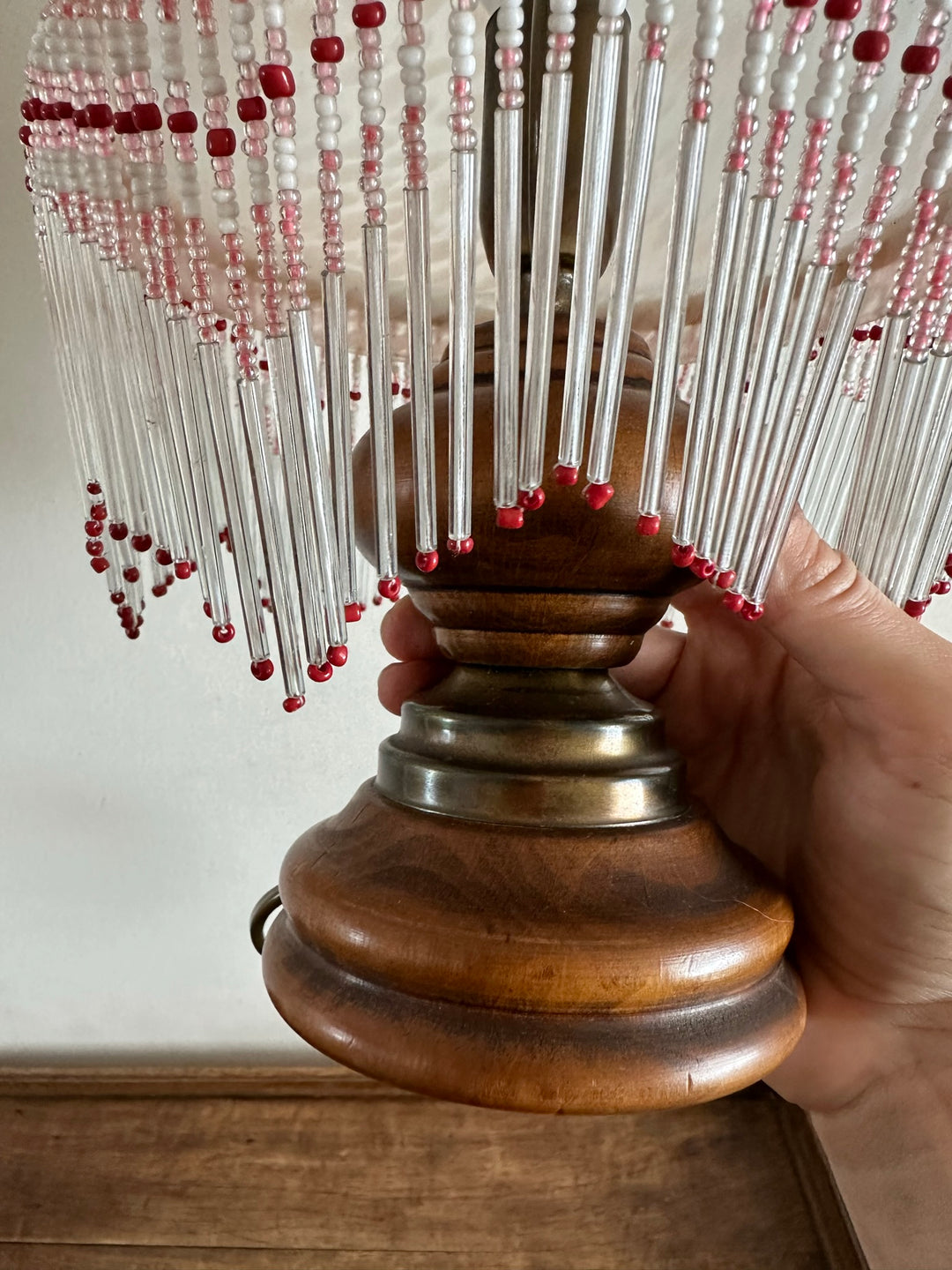 Lampe de chevet à poser avec pampilles en verre dépoli rose