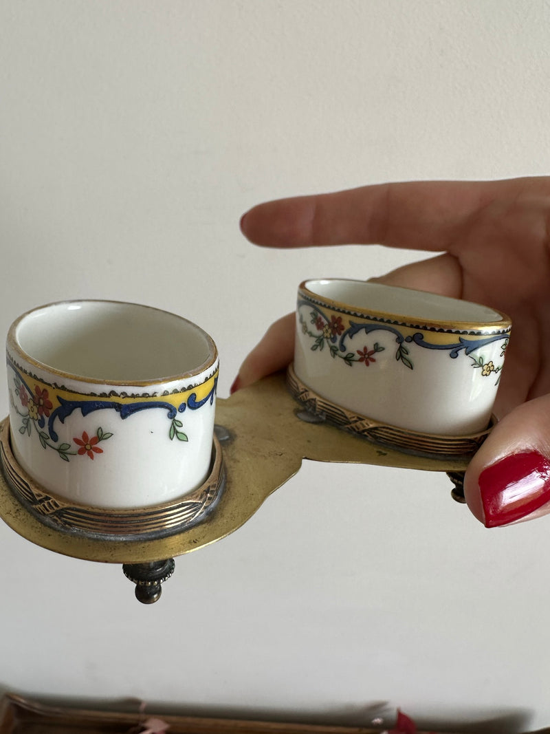 Pots à condiments en laiton et porcelaine XIXème | Ma Cabane Vintage Pots à condiments en laiton et porcelaine XIXème | Ma Cabane Vintage