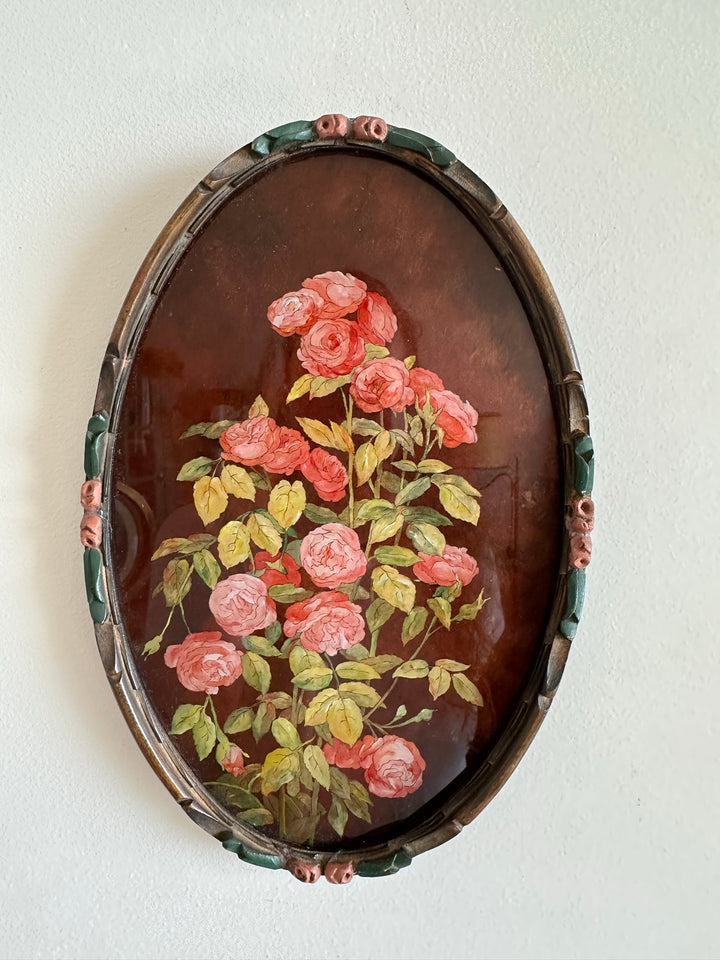 Peinture de roses reflets dorés signée dans cadre sculpté