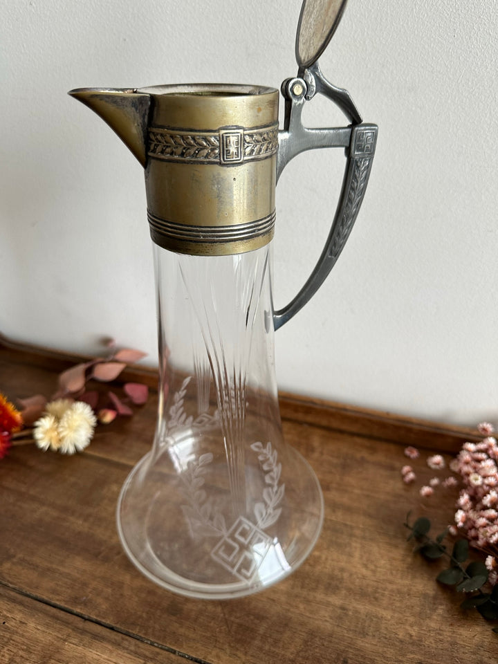 Carafe en cristal ciselé et métal argenté années 1910