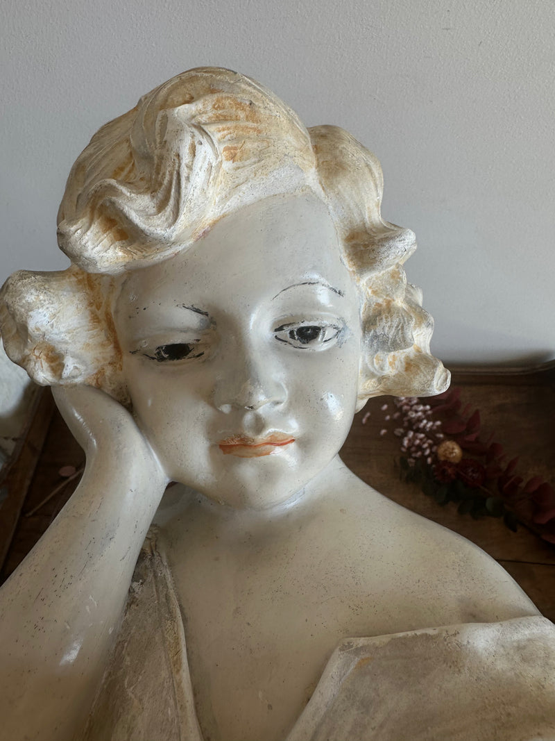 Statue Représentant Pierrot Avec Mandoline Marbre Statue Représentant Pierrot Avec Mandoline Marbre