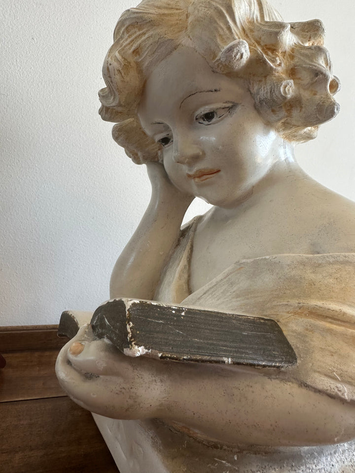 Statue de la liseuse en plâtre signée Salvetti