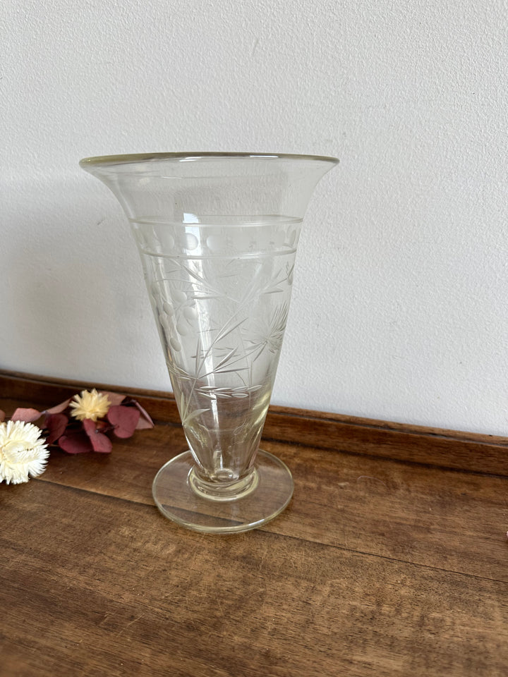 Vase en cristal gravé années 1930